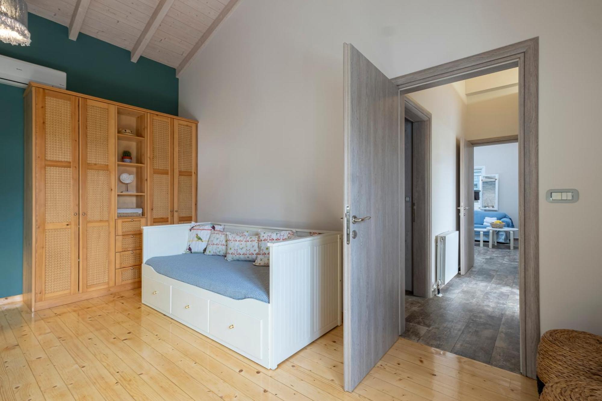 Oasis Home Tolo Luaran gambar