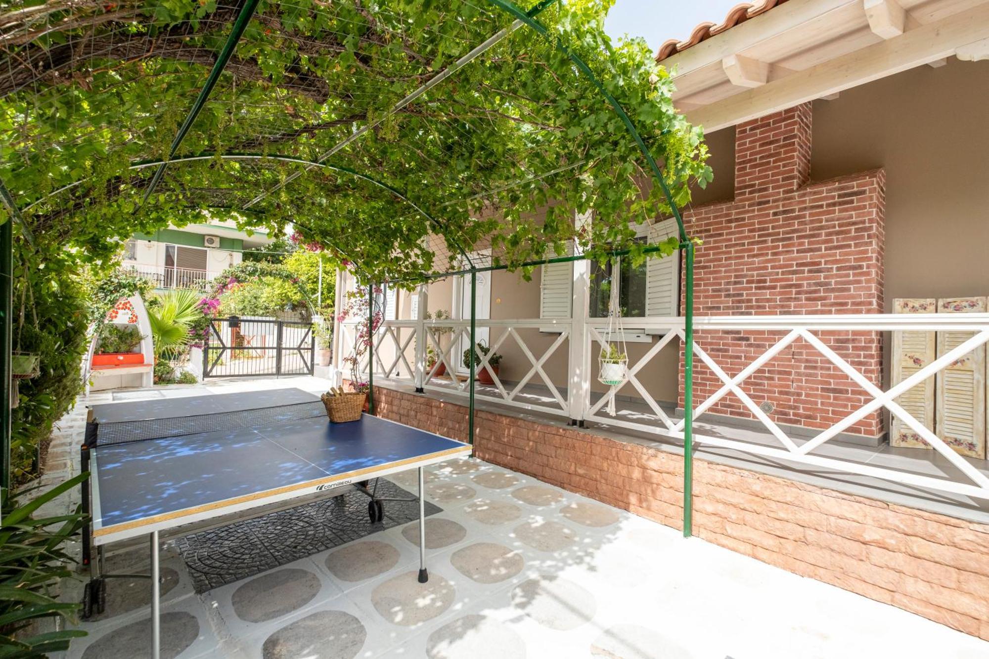 Oasis Home Tolo Luaran gambar