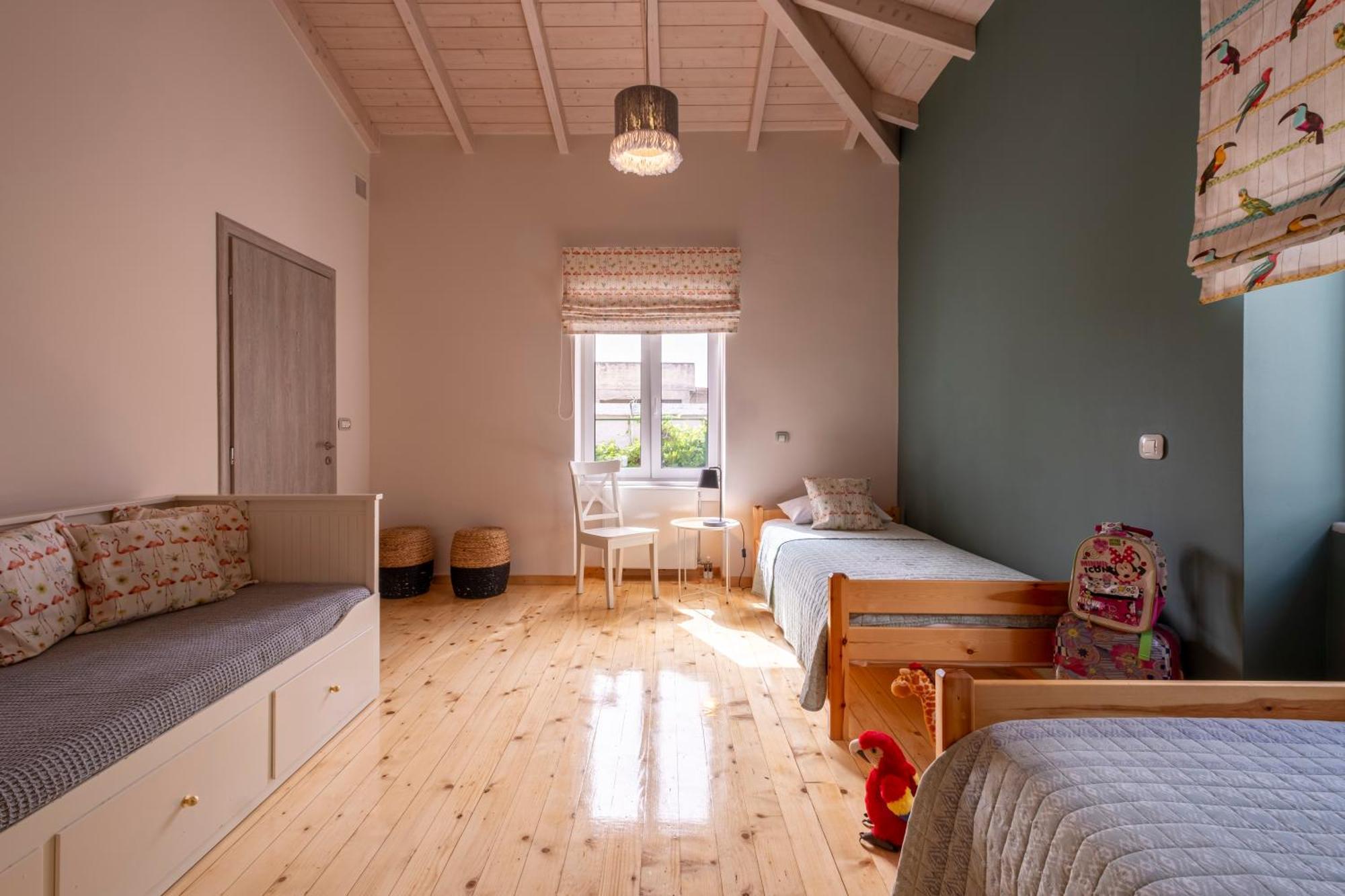 Oasis Home Tolo Luaran gambar